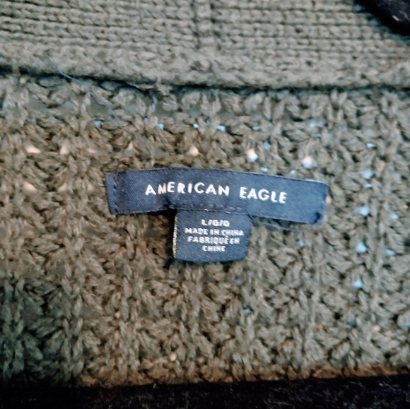American Eagle green knit Cardigan. Heavy weight with buttons in the front and l - Picture 5 of 5